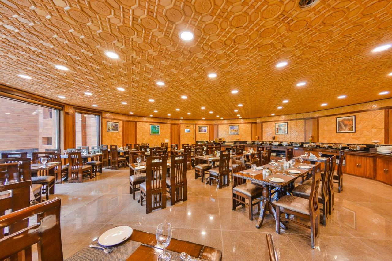 Hotel Royal Hillton Pahalgām Exterior foto